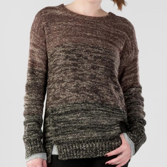 Francesca’s Collection Crew Neck Ombre Sweater – Size Medium - Picture 1 of 6